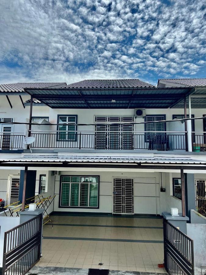 Singbeach Holiday House Mersing Eksteriør billede