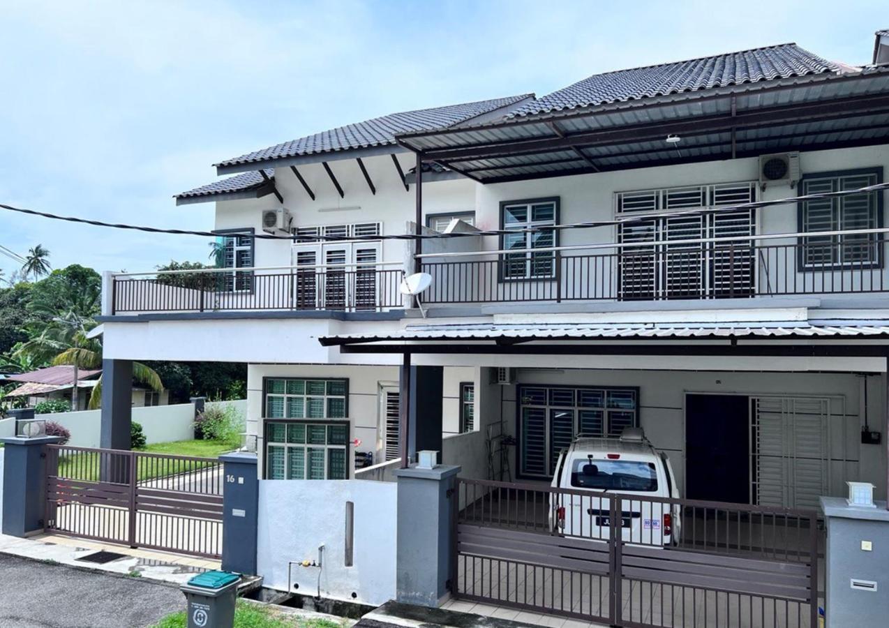 Singbeach Holiday House Mersing Eksteriør billede